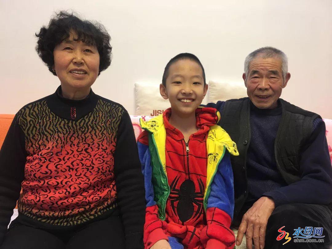 翟声平的父亲母亲和儿子